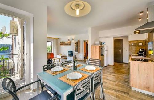 Municipality of Omisalj Apartment | Perfect Apartment for 5: WiFi, A/C & Pet-Friendly