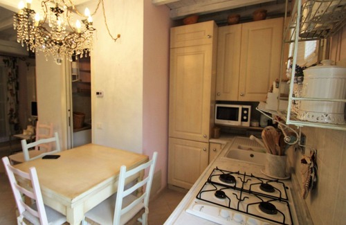 Cinque Terre Apartment | Cozy Apartment for 5 with Pool, Ocean View & Patio