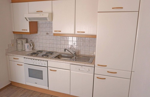 Kappl Apartment | Comfortable Apartment for 5 with Balcony and Lake Views