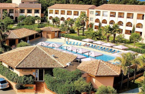 Bravone Apartment | Lovely apartment for 6 guests with WIFI, pool, terrace and parking