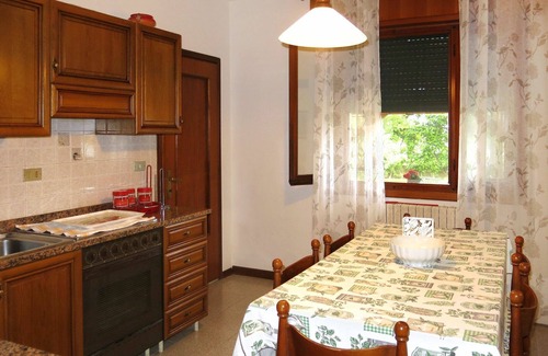 Passarella di Sotto Apartment | Comfortable Apartment for 6 with Patio & Pet-Friendly Stay
