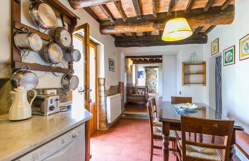Pescia Apartment | Cozy Apartment for 6 with Pool, WIFI, and Pet-Friendly Perks