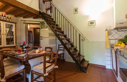 Peccioli Apartment | Inviting Apartment for 7 with Pool & Panoramic Views