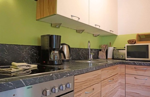 Fliess Apartment | Charming Apartment for 5 with Terrace, Pets Welcome!