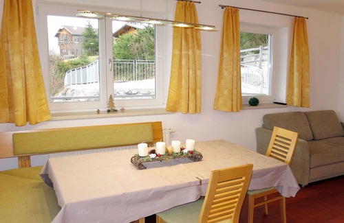 Hainzenberg Apartment | Lovely apartment for 7 people with WIFI, TV, terrace and parking