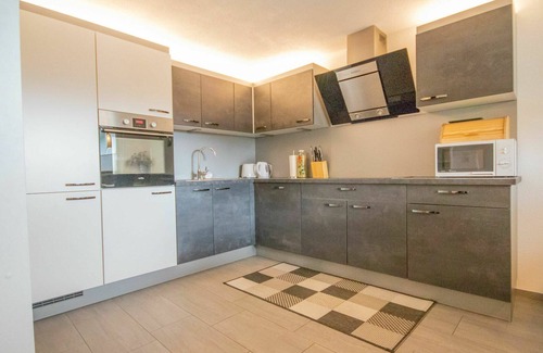 Umhausen Apartment | Cozy Apartment for 5 with WIFI, Terrace & Lake View