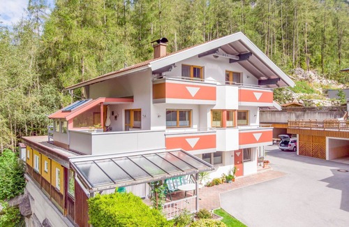 Umhausen Apartment | Cozy Apartment for 5 with WIFI, Terrace & Lake View