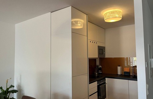 Poertschach am Woerthersee Apartment | Cozy Lake View Apartment with Balcony and Pet Friendly