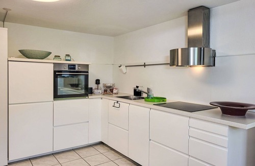 Gordola Apartment | Lovely apartment for 2 guests with A/C, WIFI, TV, patio, pets allowed, panoramic view and parking
