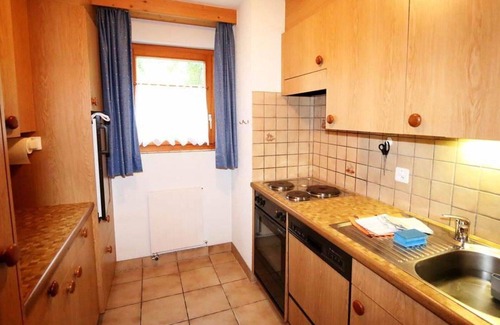 Saas-Fee Apartment | Inviting Apartment for 4 with Balcony & Pet-Friendly Perks