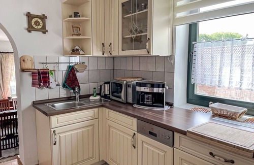 Gingst Apartment | Cozy Oceanfront Apartment for Two with Free WiFi & Parking