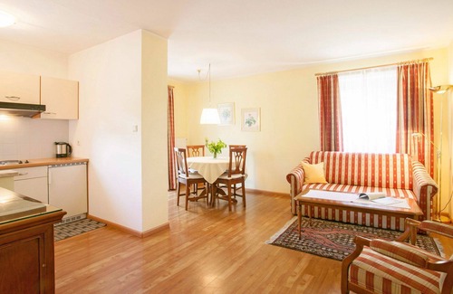 Merano Apartment | Cozy Apartment for 4 with Pool, Balcony & Free WiFi