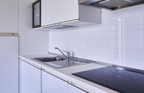 Stazzona Apartment | Inviting Apartment for 4 with Lake View and Free WIFI