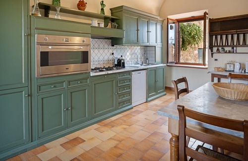 San Gimignano Apartment | Inviting Apartment with Pool & Panoramic Views Near San Gimignano