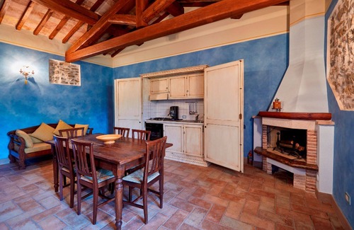San Brizio Apartment | Cozy Apartment for 5 with Pool & Pet Friendly near Spoleto