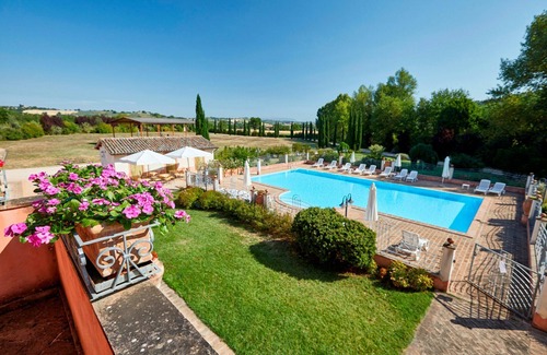 San Brizio Apartment | Cozy Apartment for 5 with Pool & Pet Friendly near Spoleto