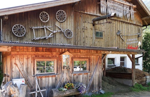 Kaunertal Villa | Inviting Villa Apartment for 4 with Pets, WIFI & Parking