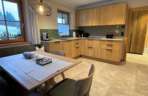 Auffach Villa | Charming Villa Apartment with WIFI, Patio & Family Amenties