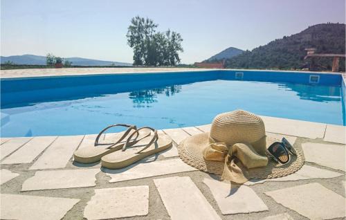 Blizna Donja Apartment | Elegant Apartment in Blizna Donja with Pool and Kitchen