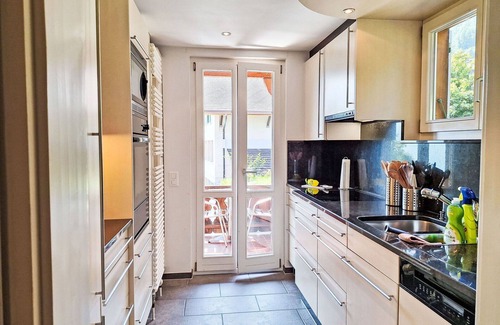 Niederried bei Interlaken House | Lovely apartment in villa for 4 people with WIFI, TV, balcony and panoramic view