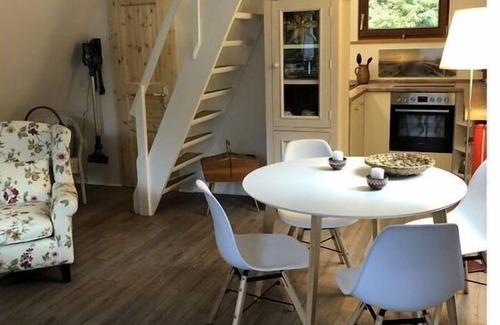 Ovelgoenne Apartment | Inviting Apartment in Putbus with Pet-Friendly Amenities