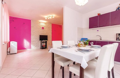 Gostinjac Apartment | Convenient Stay in the Charming Village of Gostinjac