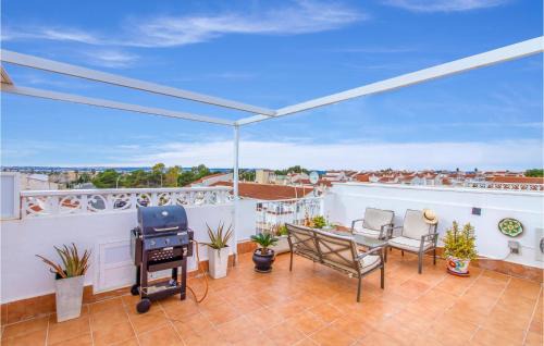 La Siesta Apartment | Relaxing 2 Bedroom Apartment with Pool in El Chaparral