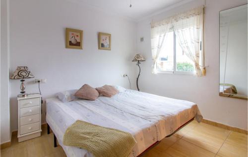 La Siesta Apartment | Relaxing 2 Bedroom Apartment with Pool in El Chaparral
