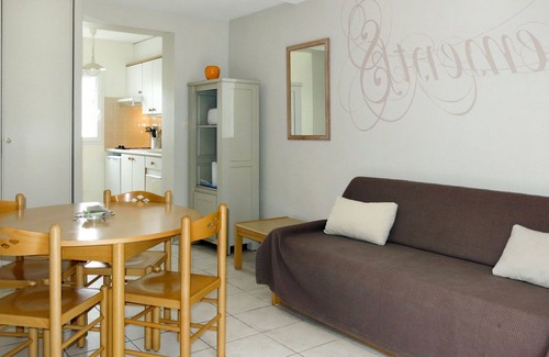 Penestin House | Cozy Villa Retreat for 4 with Pool and Pet-Friendly Perks