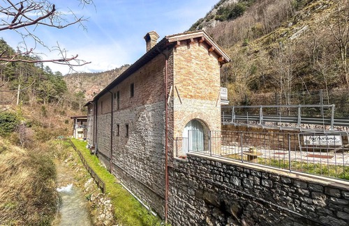 Gubbio Apartment | Discover a Relaxing Break in Our Scenic Vacation Apartment