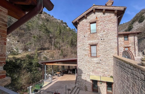 Gubbio Apartment | Discover a Relaxing Break in Our Scenic Vacation Apartment
