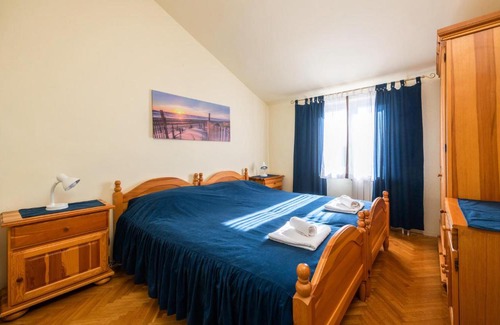 Martinski Apartment | Welcoming Apartment in Martinski with WiFi & Pool Access