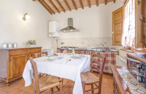 Larciano Apartment | Cozy 1 Bedroom Retreat in Larciano with Pool & Spa