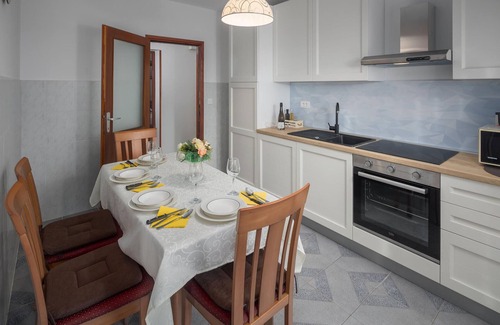 Kastelir Apartment | Enchanting Getaways in Kestilar with Spa & Breakfast