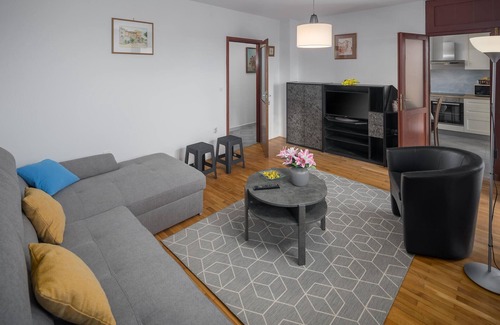 Kastelir Apartment | Enchanting Getaways in Kestilar with Spa & Breakfast