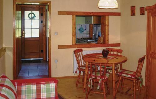 Luetow Apartment | Top-Rated Apartment in Ltow with Family-Friendly Kitchen