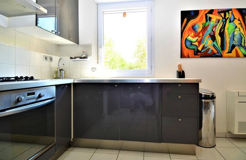 Orange Apartment | Spacious 2-Bedroom Retreat in Orange - Family Friendly & Pet Welcoming