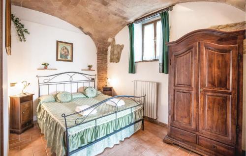 Volterra Apartment | Charming 1 Bedroom Apartment with Pool in Prato Dera Pi