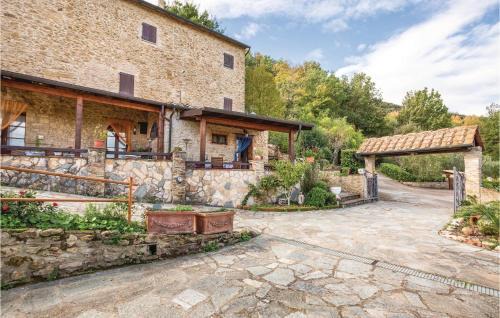Volterra Apartment | Charming 1 Bedroom Apartment with Pool in Prato Dera Pi