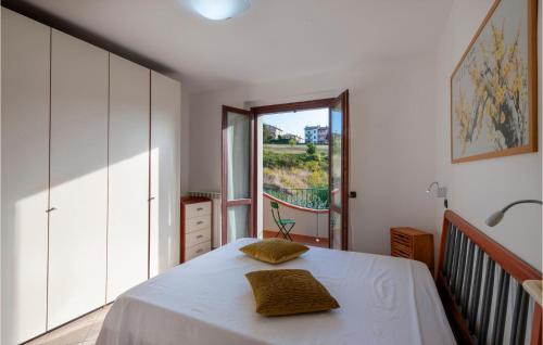 San Costanzo Apartment | Perfect San Costanzo Apartment with Wifi & Pet-Friendly Stay