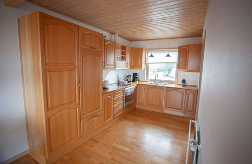 Hoyvik House | Cozy Apartment in Tórshavn with Breakfast & Pet-Friendly