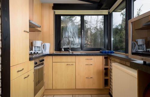 Ferienhausgebiet Hillenseifen House | Welcoming Villa Apartment for 6 with Pool and Pet Access