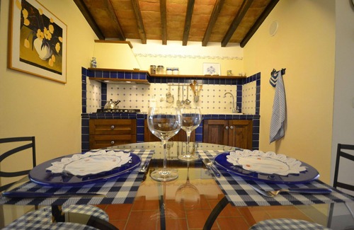 Il Borgo Villa | Cozy Villa Retreat with Hot Tub & Panoramic Views