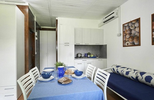Baia Domizia House | Inviting Villa Apartment for 6 with Pool and Ocean Views