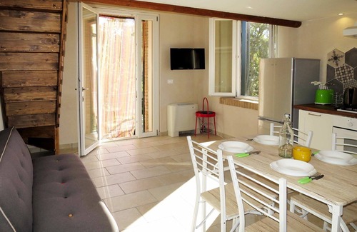 Bolsena Apartment | Cozy Apartment for 5 with Pool, WIFI, and Pet Friendly