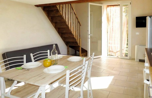Bolsena Apartment | Cozy Apartment for 5 with Pool, WIFI, and Pet Friendly
