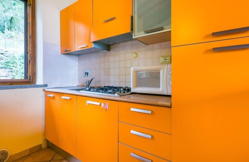Giugnano Apartment | Cozy Apartment for Two with Pool, WiFi, and Panoramic Views