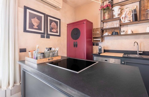 Lamporecchio Apartment | Inviting Apartment for 4 with Pool and Panoramic Views