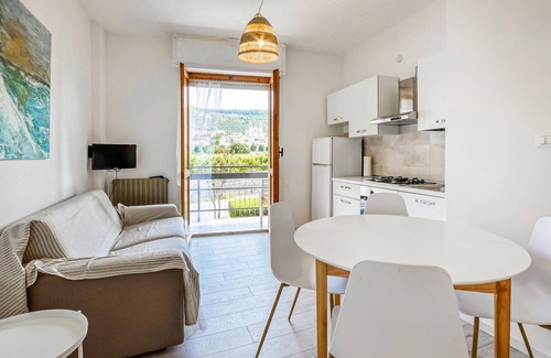 Pietra Ligure Apartment | Cozy Coastal Getaway: Apartment in Borgio Verezzi