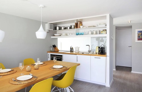 Bergen aan Zee House | Lovely apartment with terrace and private parking, only 50 m from the beach!